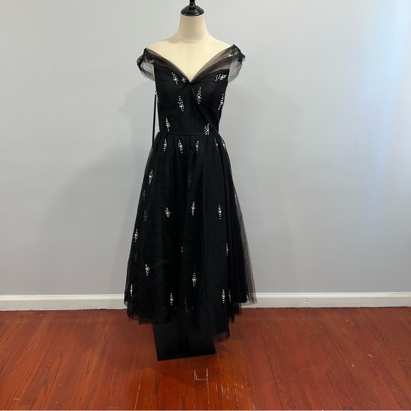 MAC Duggal Black Off The Shoulder Pearl Embellished Tulle Cocktail Dress Reemoly - Picture 9 of 17